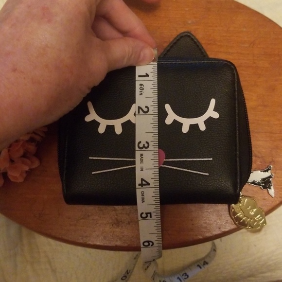 Betsey Johnson wallet - Picture 3 of 5